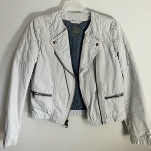 Women’s Gap Jacket. Size 2.